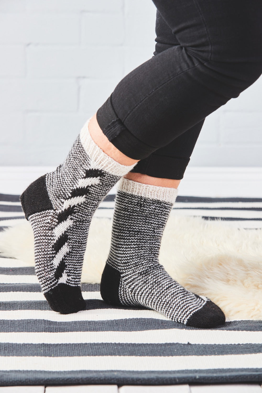 Socken mit Hebemaschen von Babette Ulmer