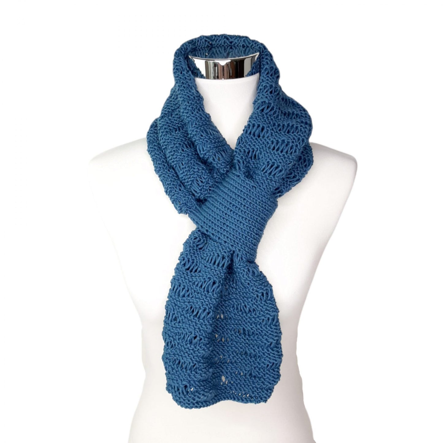 Kurzschal, Snood mit Lochmuster