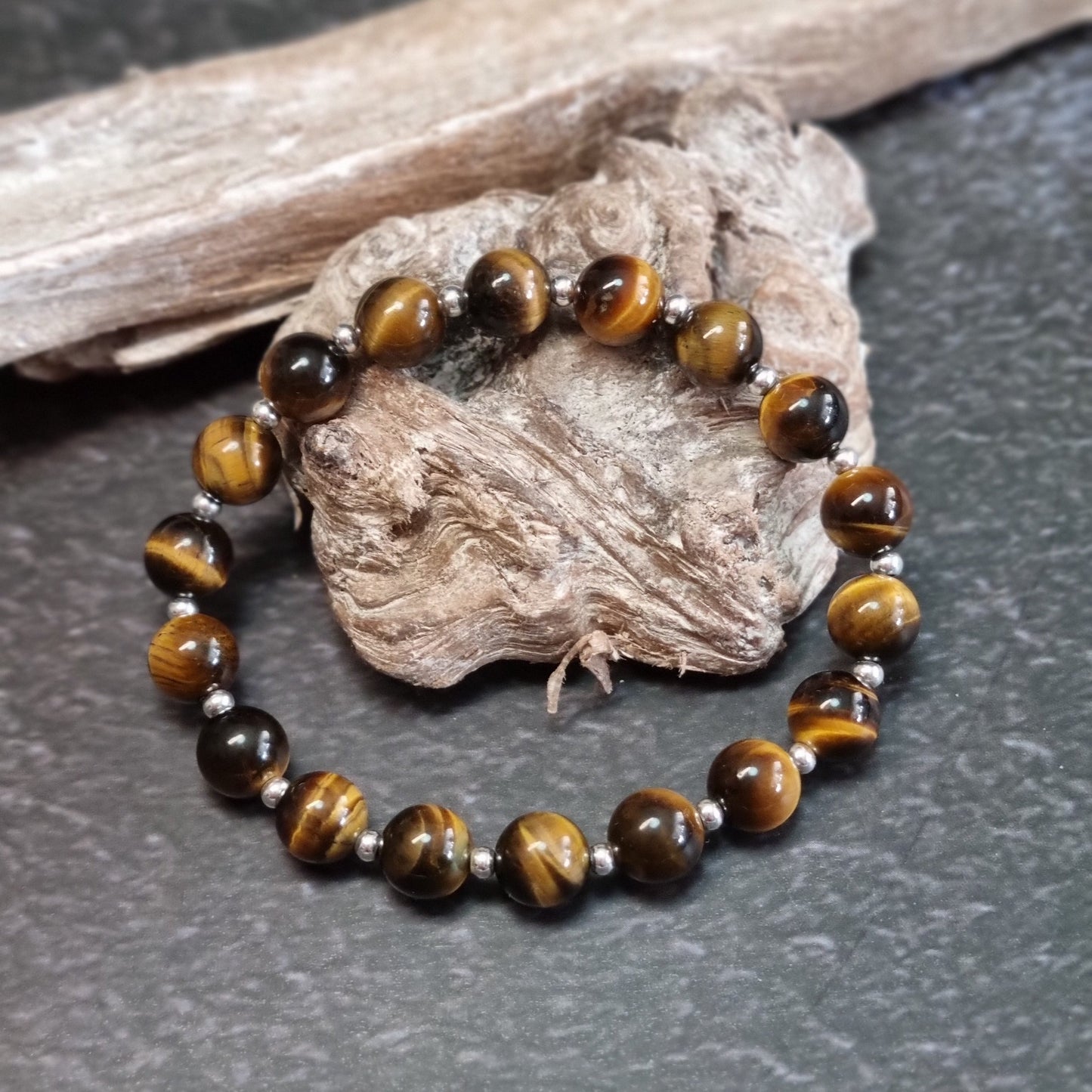 Tigerauge Edelsteinarmband 8,4 mm – Mut & Stärke