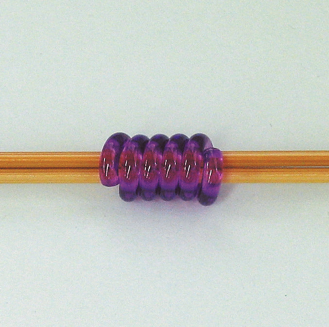 Spiralförmige Nadelhalterung klein von Clover