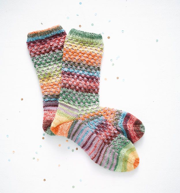 Auf die Socken, fertig, Weltrekord! Das Sockenstrickbuch - Strick mit bis zum Weltrekord von Veronika Hug und Susanne Oswald