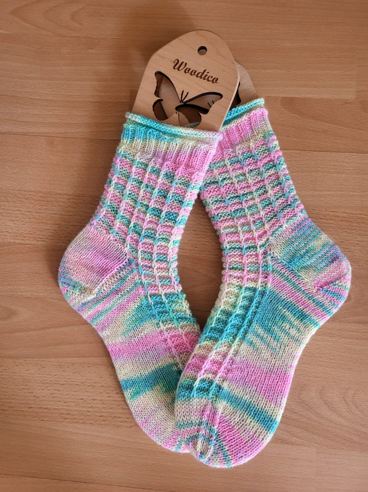 Strickanleitung: Sockenmuster „Rainbow“ (PDF-Download)